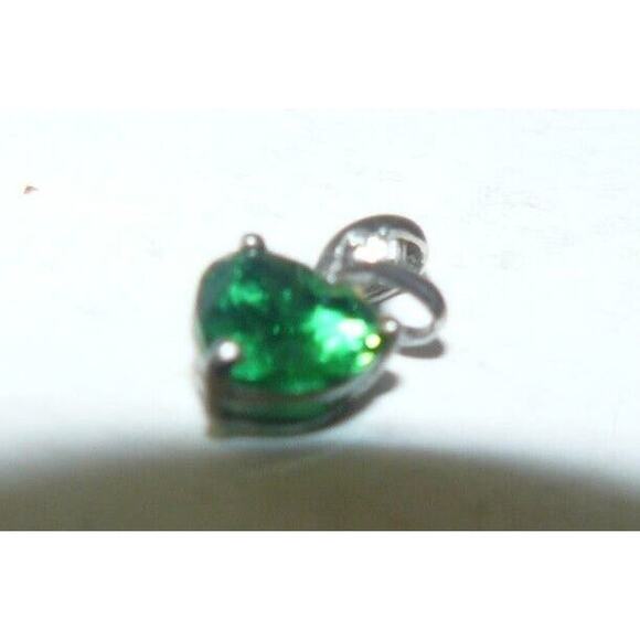 7mm  Emerald Green Heart Pendant w CZ Accent Prong-Set 925 Sterling Silver - Picture 7 of 7